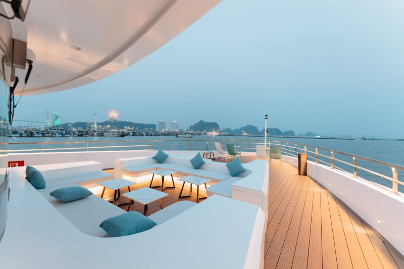 DU THUYỀN 6 SAO SAQUILA YACHT HẠ LONG