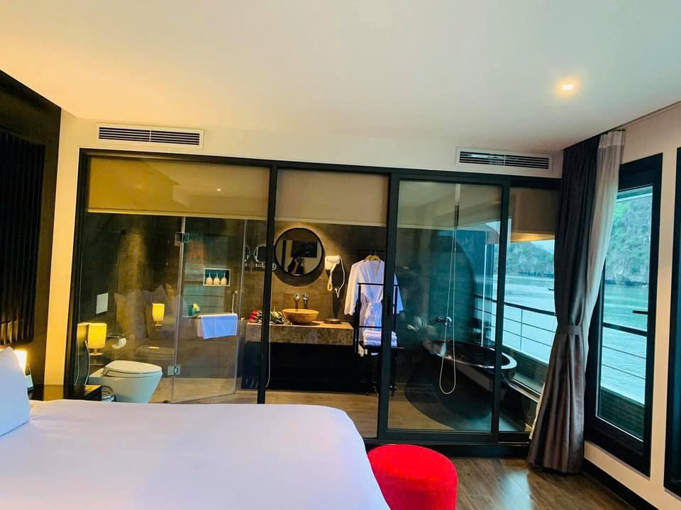 Du thuyền Scarlet Pearl Lan Hạ Du thuyền Scarlet Pearl Lan Hạ