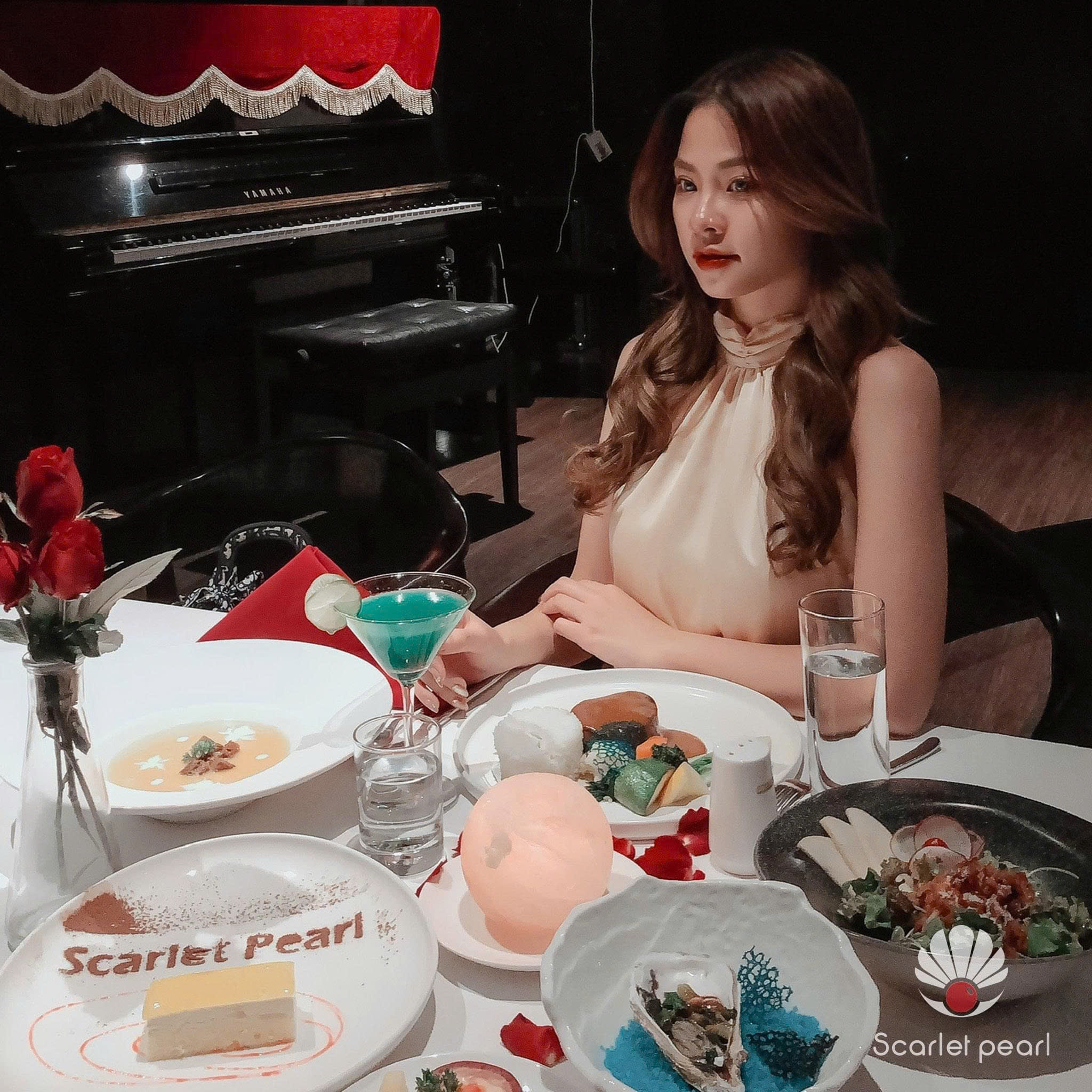 Du thuyền Scarlet Pearl Lan Hạ Du thuyền Scarlet Pearl Lan Hạ