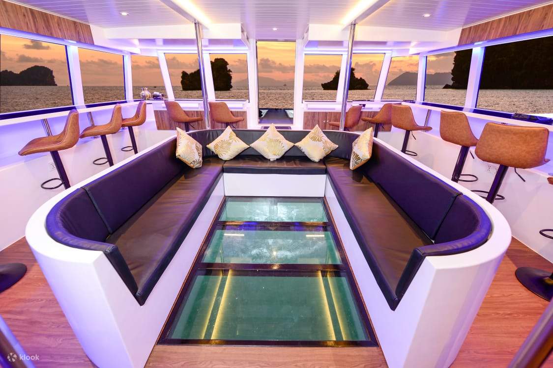 Du thuyền Catamaran Lan Hạ thăm Vịnh Lan Hạ trong ngày Du thuyền Catamaran Lan Hạ thăm Vịnh Lan Hạ trong ngày
