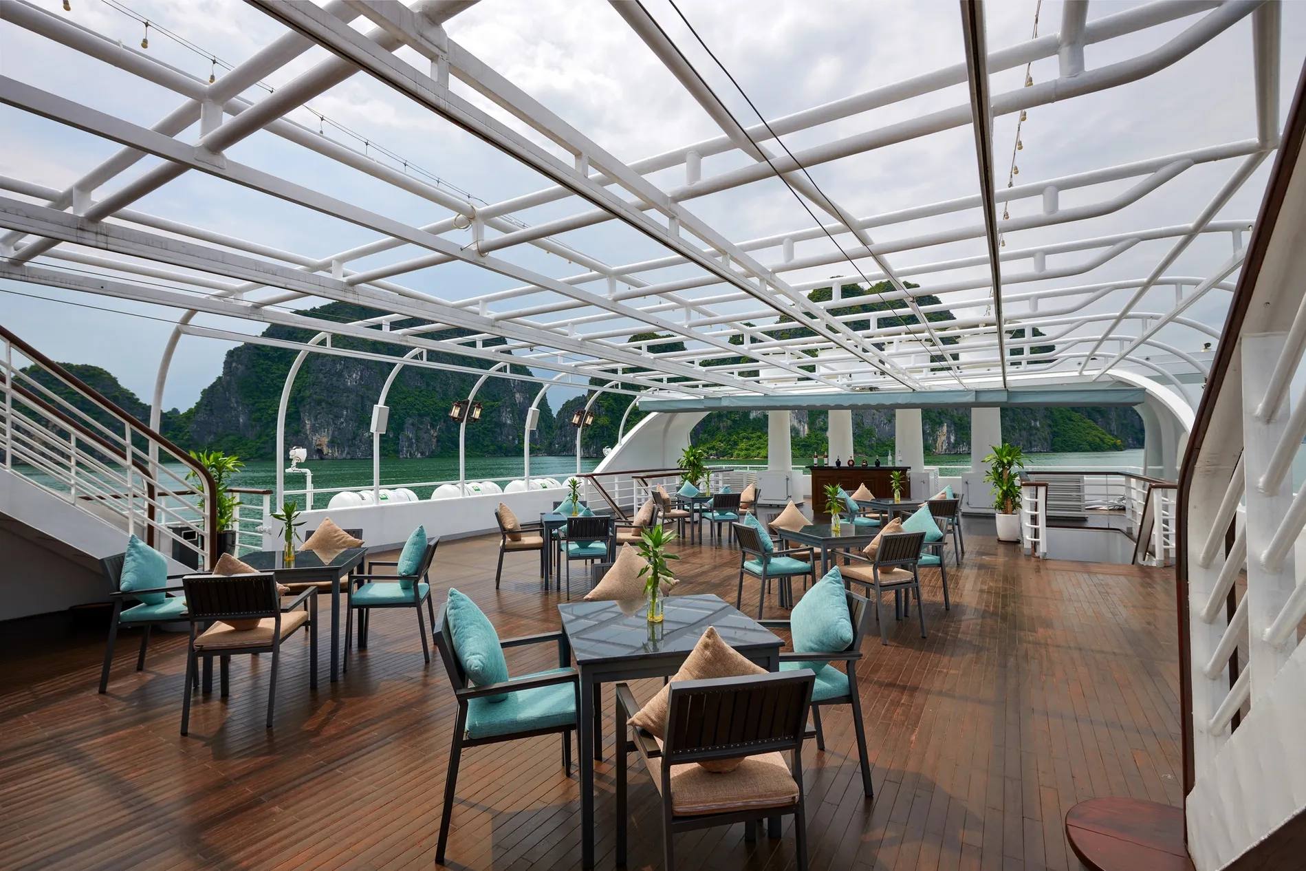 Du thuyền Paradise Delight lịch trình đi trong ngày Du thuyền Paradise Delight lịch trình đi trong ngày