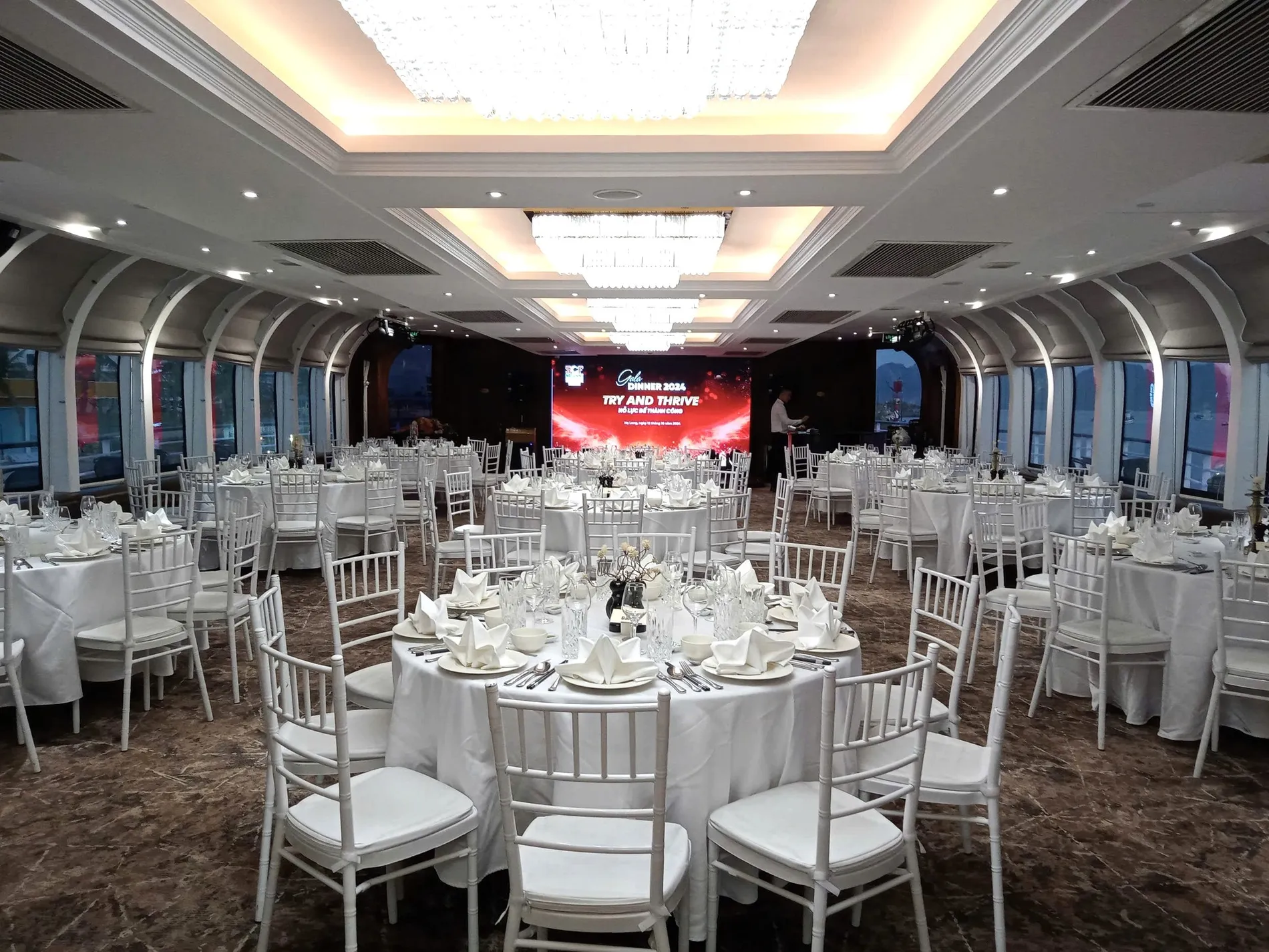 Du thuyền Paradise Delight lịch trình đi trong ngày Du thuyền Paradise Delight lịch trình đi trong ngày