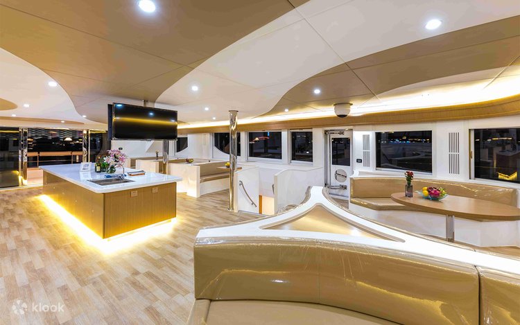 Du thuyền Catamaran Lan Hạ thăm Vịnh Lan Hạ trong ngày Du thuyền Catamaran Lan Hạ thăm Vịnh Lan Hạ trong ngày